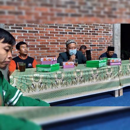 PEMBINAAN SAT-LINMAS KALURAHAN SINGOSAREN TAHUN 2022