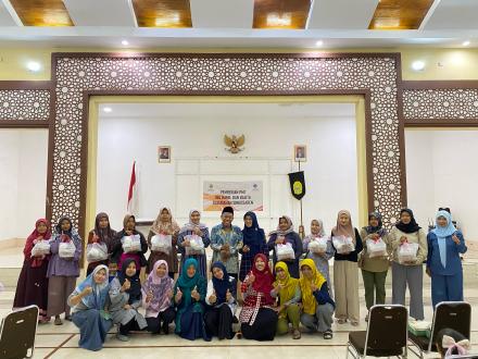 Penyaluran PMT kepada Ibu Hamil dan Balita