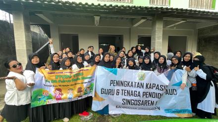 Peningkatan Kapasitas Pengajar dan Tenaga Kependidikan PAUD Jelita Padukuhan Singosaren I